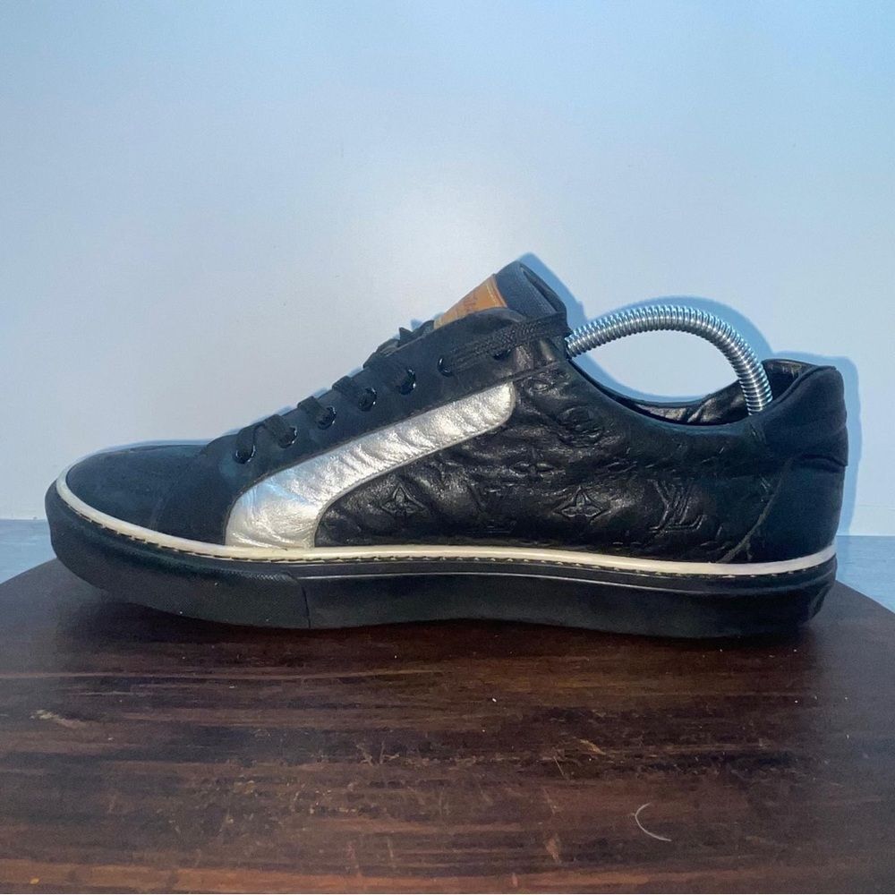 Louis Vuitton Men’s 8.5 Low Top Monogram Logo Leather Black Sneakers Shoes - Picture 4 of 10